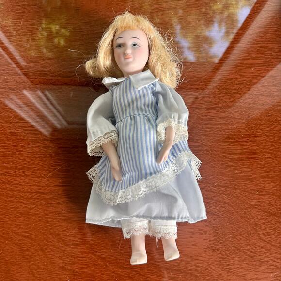 Vintage Porcelain Doll in Blue and White Dress – 8” Tall - Picture 10 of 14